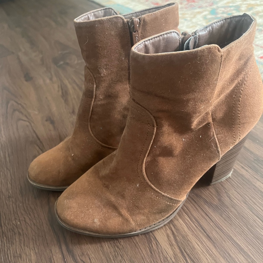 Breckelles Brown Ankle Boots sz 9